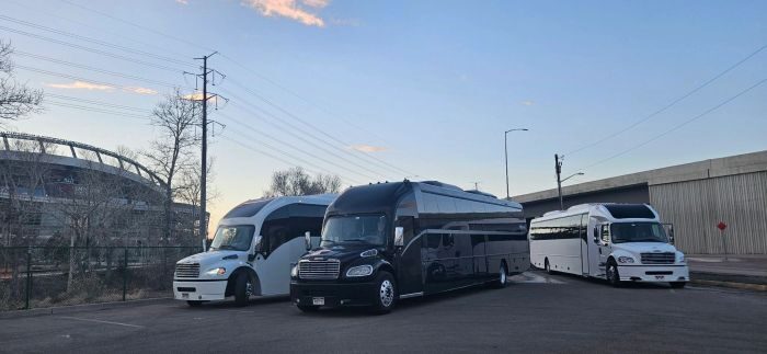 Black limo coach – Berthoud limo service
